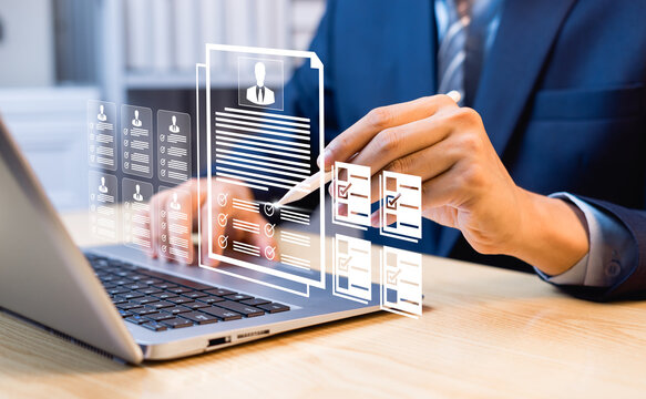 Recruitment and screening process of HR department includes screening by online documents, digital tools, pre-interview competency assessment to select the most suitable people.