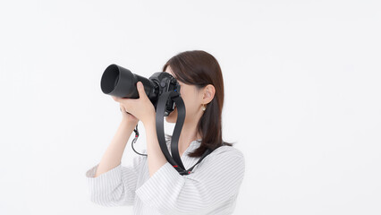 カメラを持った女性