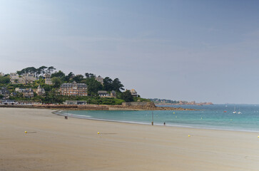 plage de perros guirec &agrave; mar&eacute;e basse, c&ocirc;te armor