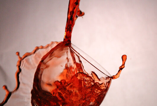 stop motion kool aid into wine glass
