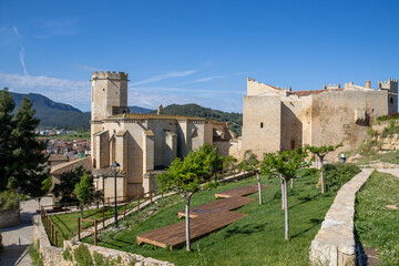 Valderrobres Castle and Santa María la Mayor Church in Teruel, Spain, medieval Spanish architecture