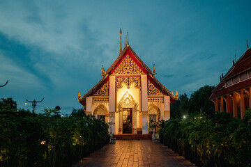 Fototapeta premium Going to Nan