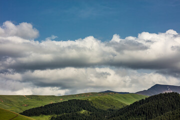 Naklejka premium landscape with clouds