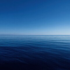 Obraz premium Vast blue ocean meets a clear sky