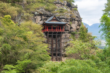 布引観音釈尊寺。「牛に引かれて善光寺参り」伝説発祥の地。長野県小諸市大久保。
Shakuaon-Ji Nunobiki-kannon(釈尊寺布引観音, Shakusonji Temple) Komoro-Shi, Nagano