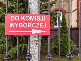 Komisja wyborcza, wybory w Polsce, znak "do komisji wyborczej"

