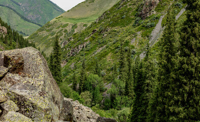 Fototapeta premium stone wall in the mountain