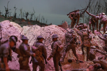 第一次世界大戦のジオラマ、1918年9月1日のモン・サン・カンタンへの第6旅団の攻撃中の場面