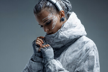 Exploring transhumanism through futuristic fashion and technology