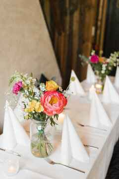 wedding table setting with flowers