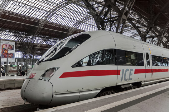 ICE 3 high-speed train at Leipzig main railway station Hauptbahnhof Hbf in Germany