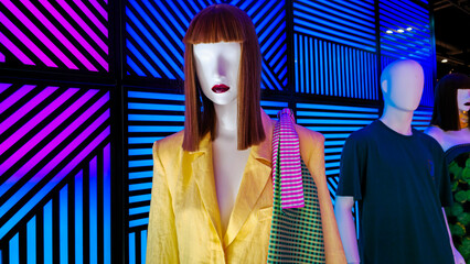 Trendy Mannequin Fashion Window Showcase