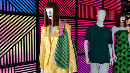 Trendy Mannequin Fashion Window Showcase