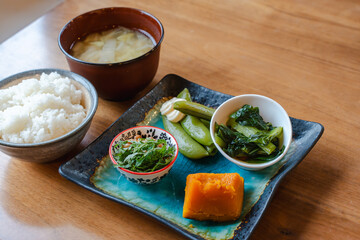 日本の健康的な和朝食