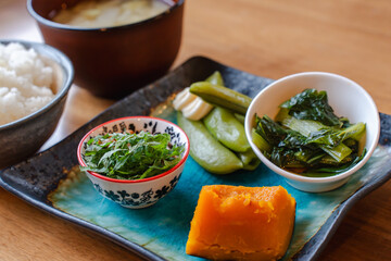 日本の健康的な和朝食