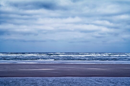 Sandbank and ocean seascape on a windy day, Juist Beach, Aurich, East Frisia, Lower Saxony, Germany