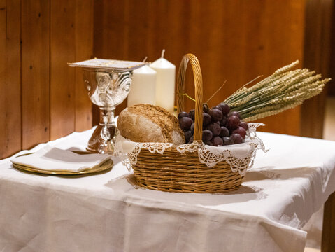 Holy Communion Offertory with Bread, Grapes, and Wheat