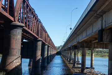 Entre dos puentes