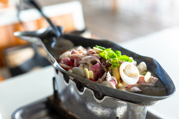 Steamed Squid with Spicy and Sour Sauce 