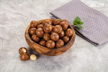 Sweet macadamia nut in the bowl