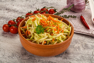 Vegan salad with kohlrabi and carrot