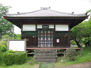 日高市の満蔵寺にある地蔵堂