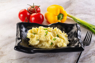 Mashed potato with green onion