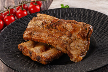 Steamed pork ribs with spices