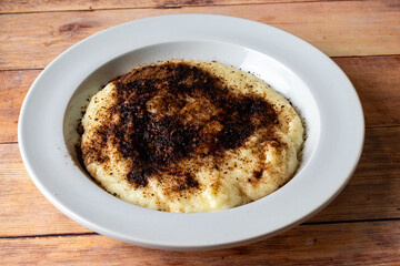 Semolina pudding