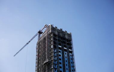 Installing windows on a skyscraper