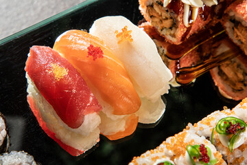 sushi salmone riso  © giuseppe