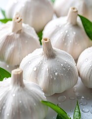 Obraz premium Closeup of Fresh garlic swith Water Droplets