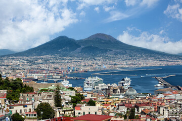 Fototapeta premium Napoli Vesuvio Castello barche a vela golfodi Napoli 