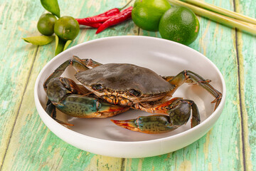 Raw wild crab for cooking