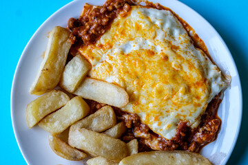 Classic  Meal Of Italian Style Beef Lasagna With Chips
