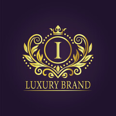 Letter luxury gold logo concept