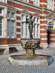 The rat catcher statue