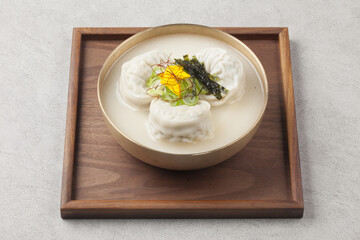  Dumplings are food made by kneading flour or other dough and filling it with vegetables, meat, and noodles.