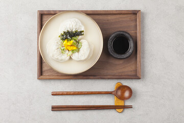  Dumplings are food made by kneading flour or other dough and filling it with vegetables, meat, and noodles.