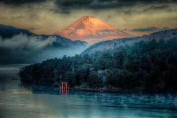 mt.fuji with torii in hakone