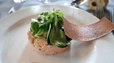 Jolie présentation de mousse de Homard