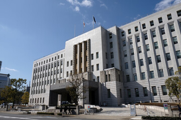 Fototapeta premium 日本、大阪市、大阪府庁舎本館、建造物、日本の国旗、日章旗、日の丸、国旗、大正、近畿、大阪府、青空