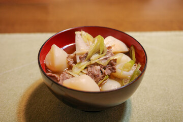 里芋と牛肉とねぎの汁物