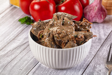 Chicken liver in cream sauce