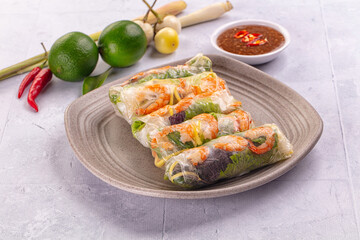 Vietnamese spring roll with prawn