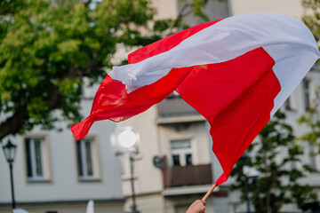 Powiewająca flaga Polski