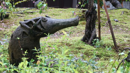 日本の寺の石像