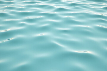 Fototapeta premium close up of a body of water with ripples on it