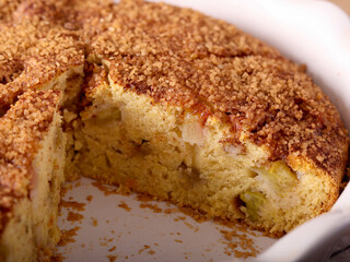 Rhubarb and cinnamon cake