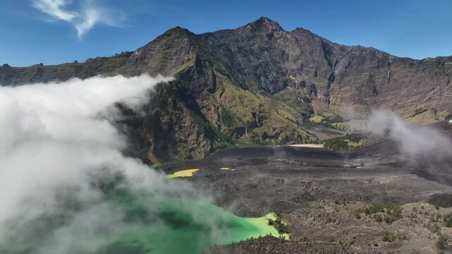 Mt. Rinjani (Lombok) - Indonesia | Drone